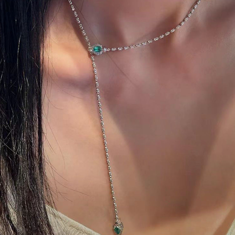 ✨ Collier Serpent Émeraude – Mystère et Élégance ✨