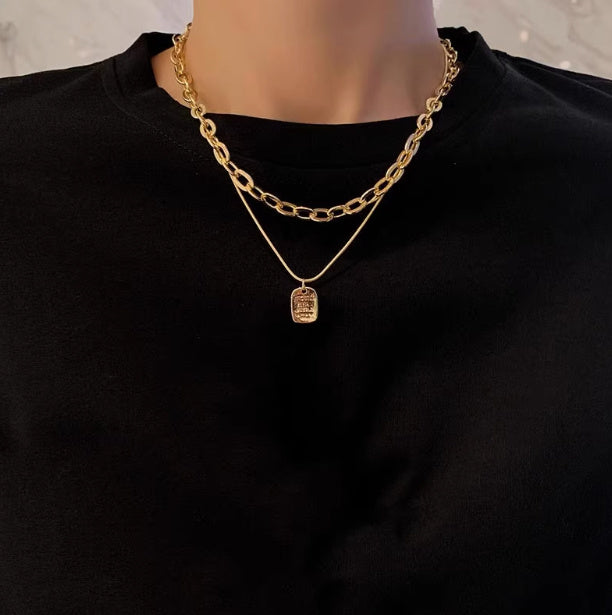 Collier Double Rang Médaillon
