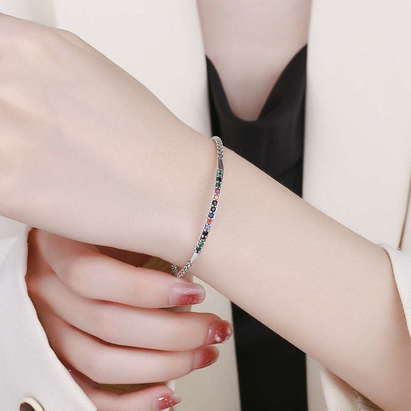Bracelet en pierres précieuses géométriques