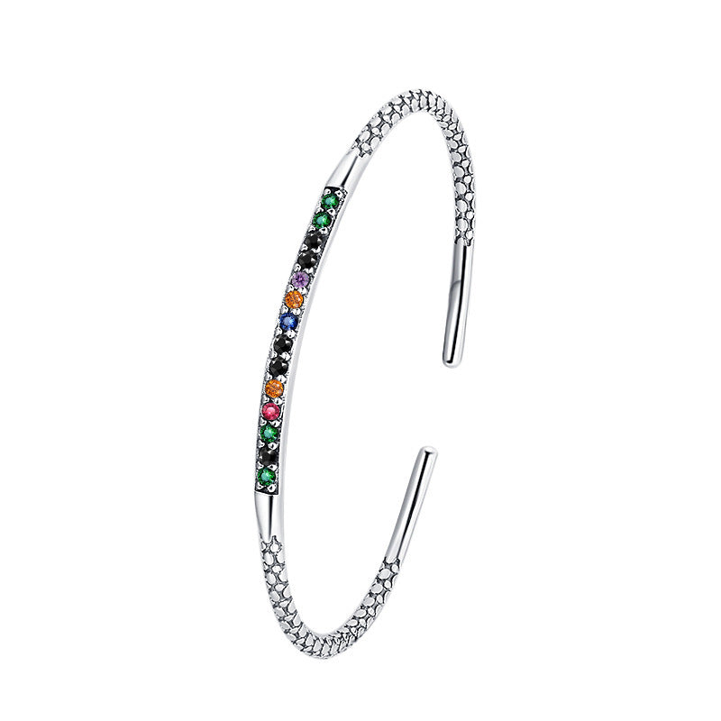 Bracelet en pierres précieuses géométriques