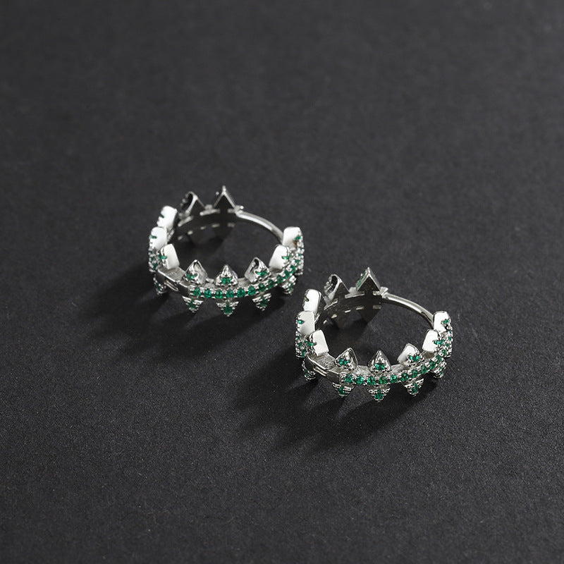 Boucles d'oreilles rivetées en zircon vert