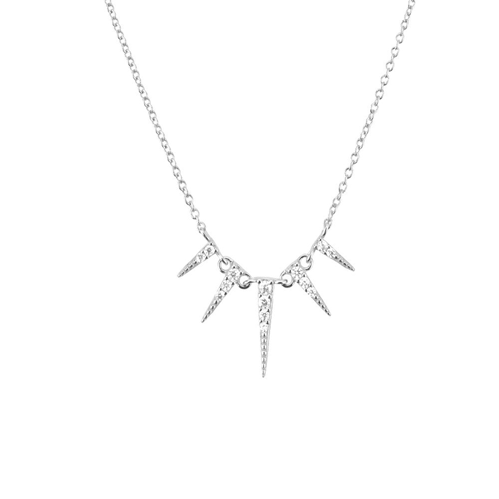 Collier effilé en diamant de style INS