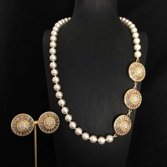 Collier en Alliage Plaqué Or avec Cristaux Zircon et Perles en Verre