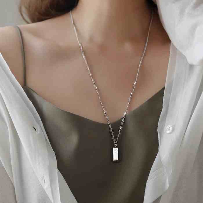 Collier barre riche Gianduja Noisettes