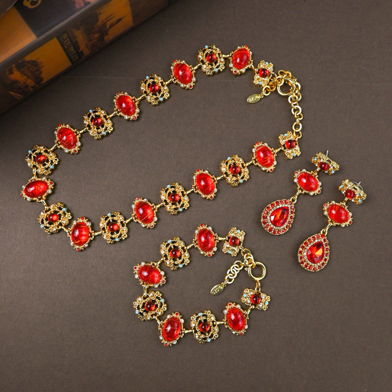 Set de Collier, Bracelet et Boucles d'Oreilles en Verre Creux Orné de Bijoux