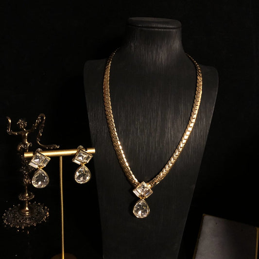 Set de Collier et Boucles d'Oreilles Lumière de Luxe