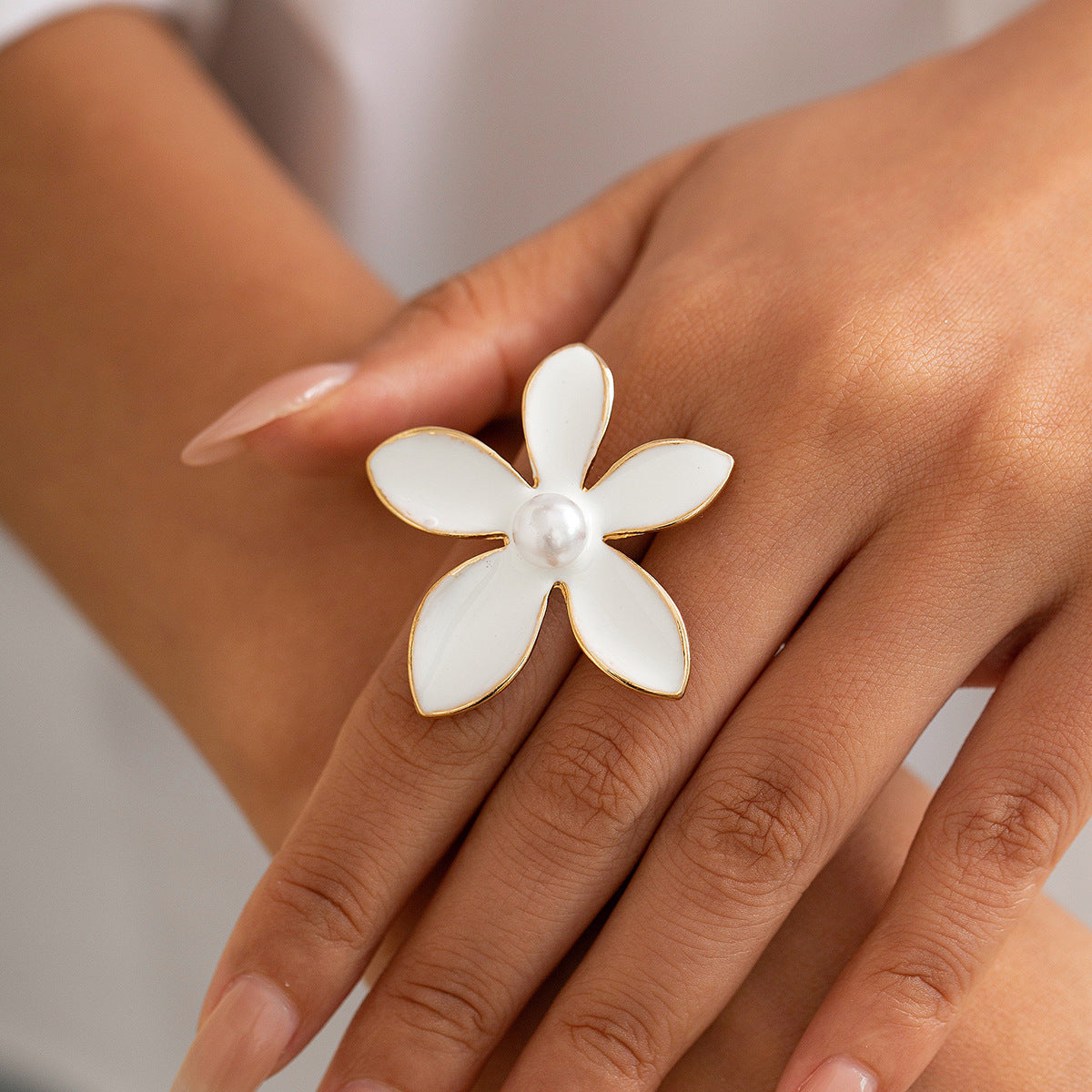 Bague Fleur en Métal Exagéré à Effet Goutte-à-Goutte