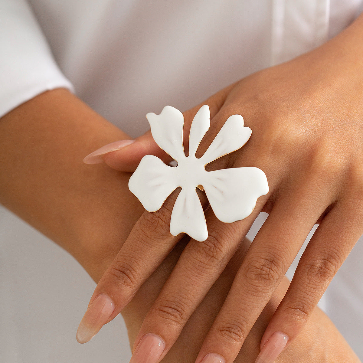 Bague Fleur en Métal Exagéré à Effet Goutte-à-Goutte