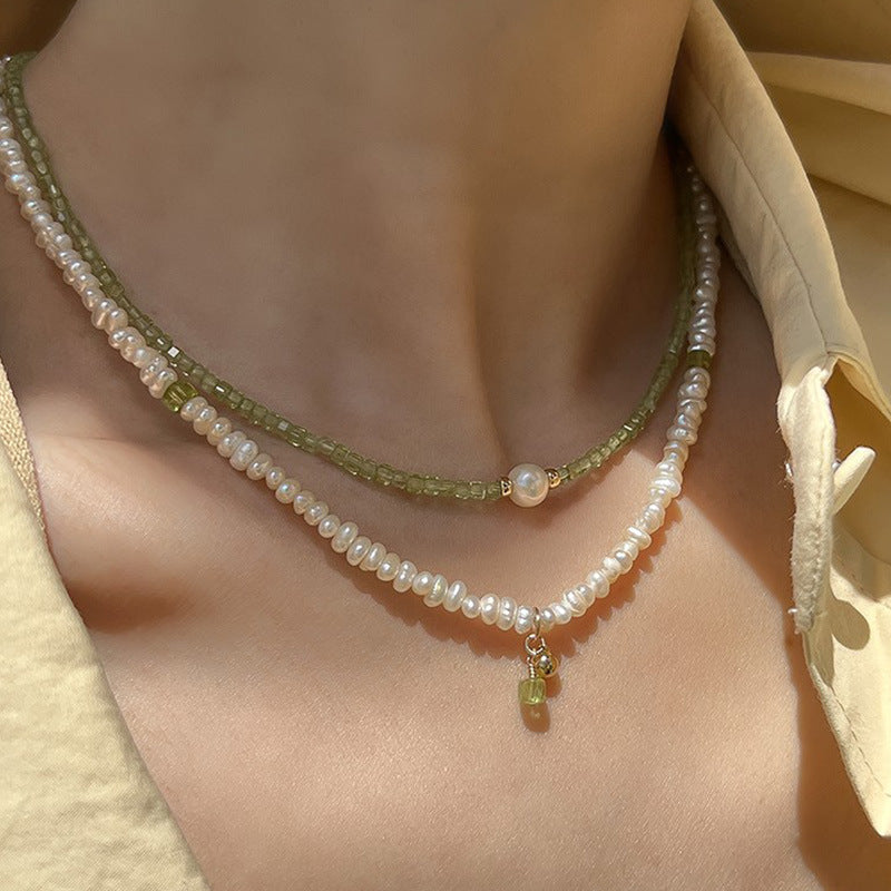 Collier en péridot et perles d'eau douce